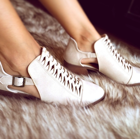 📣LAST PAIR/The Xaylah// Stone caged ankle bootie - Picture 7 of 8